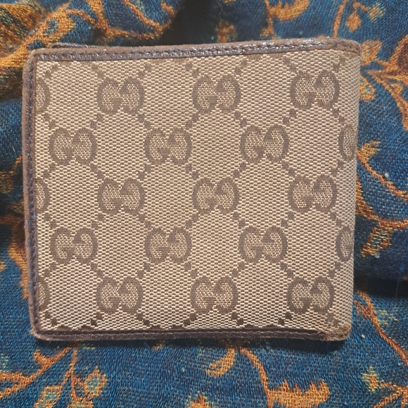 Gucci Beige and Brown Monogram Wallet Card Holder - Picture 4 of 17